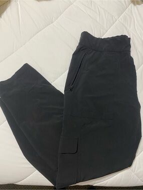 Athleta Women’s Black Cargo Joggers with Zip Pocket